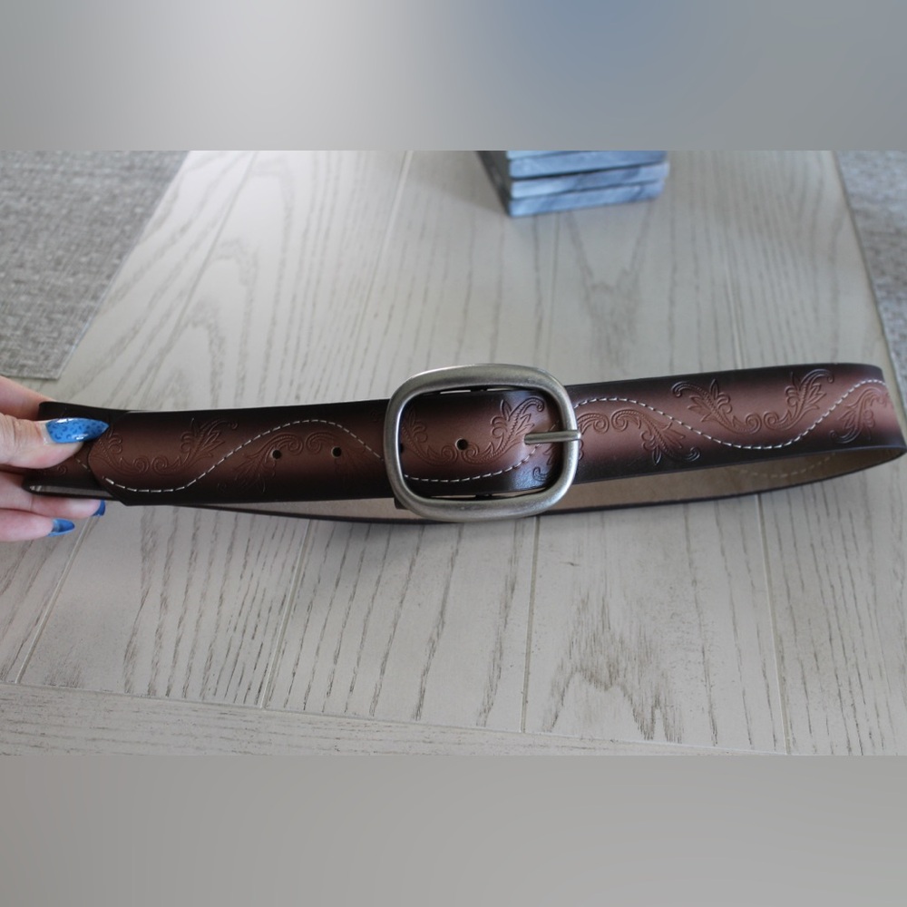 Women’s Brown Leather Belt